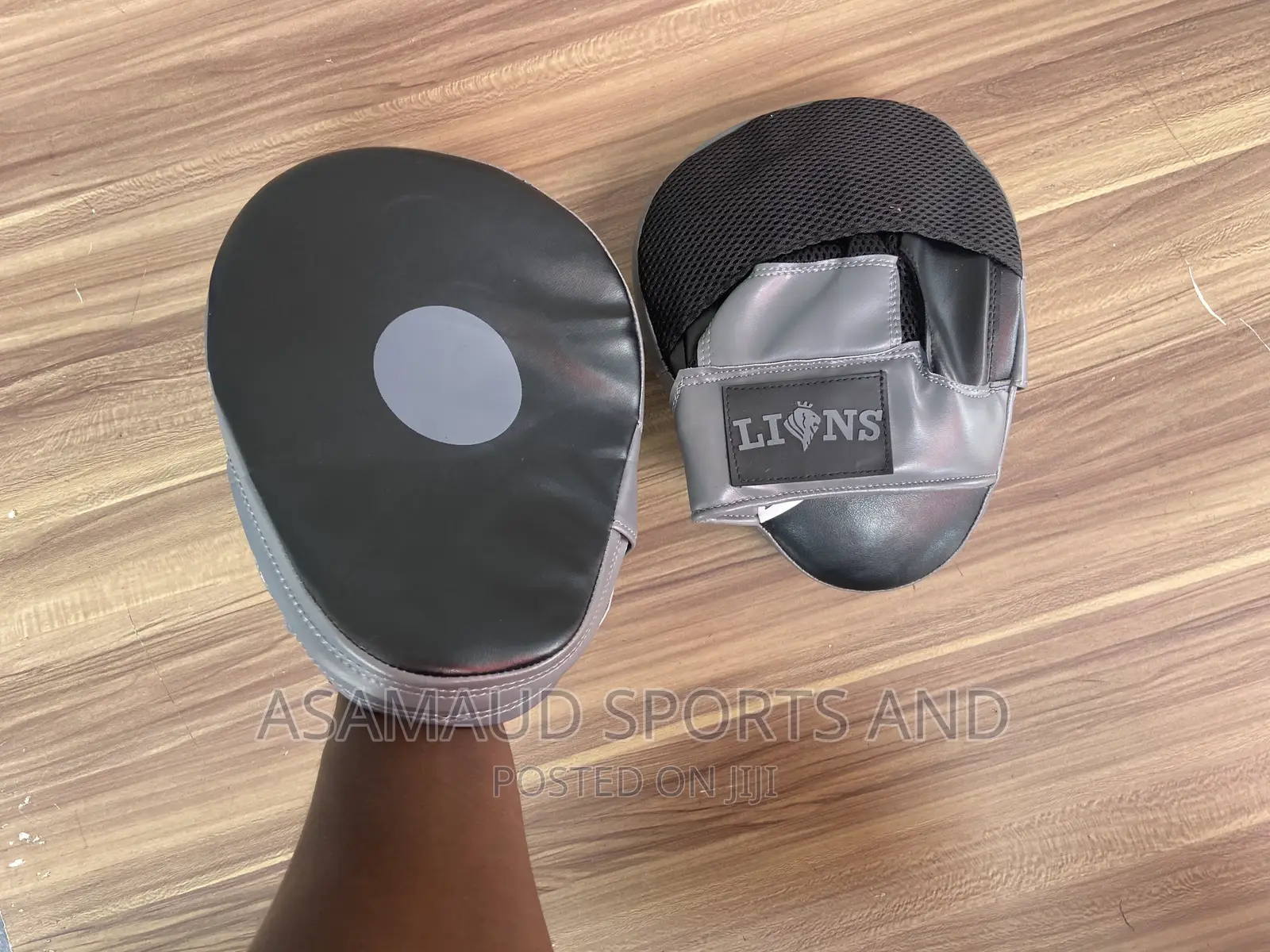 Original Training Hand Pad for Boxers at Cool Price