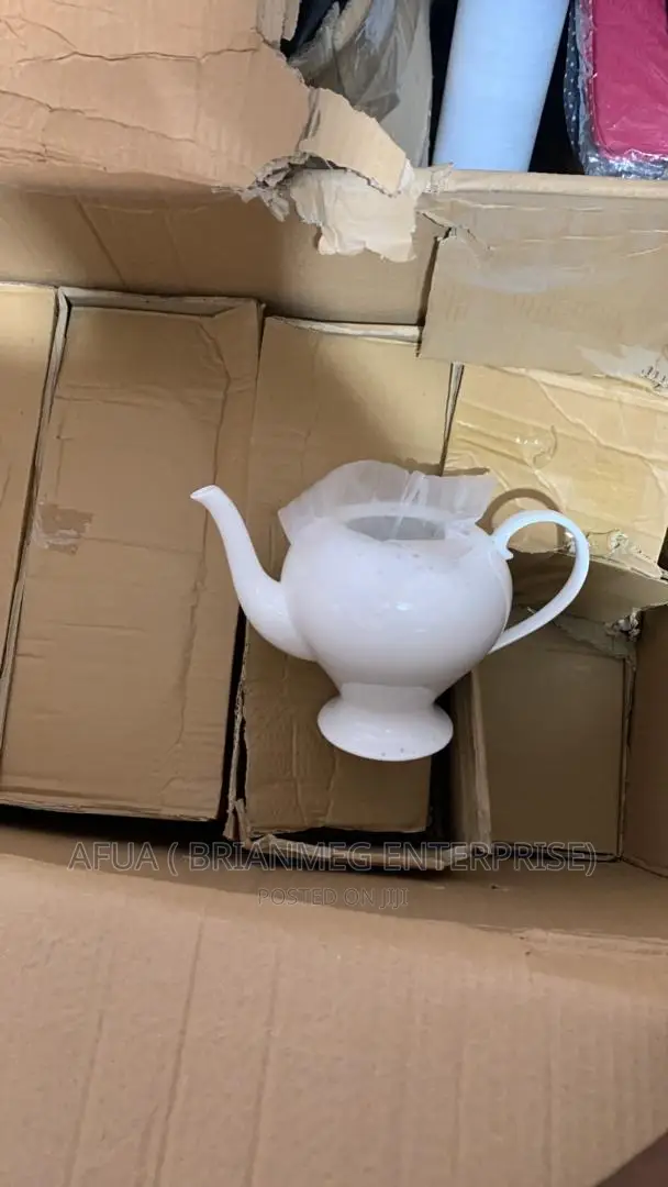 Porcelain Tea Pot