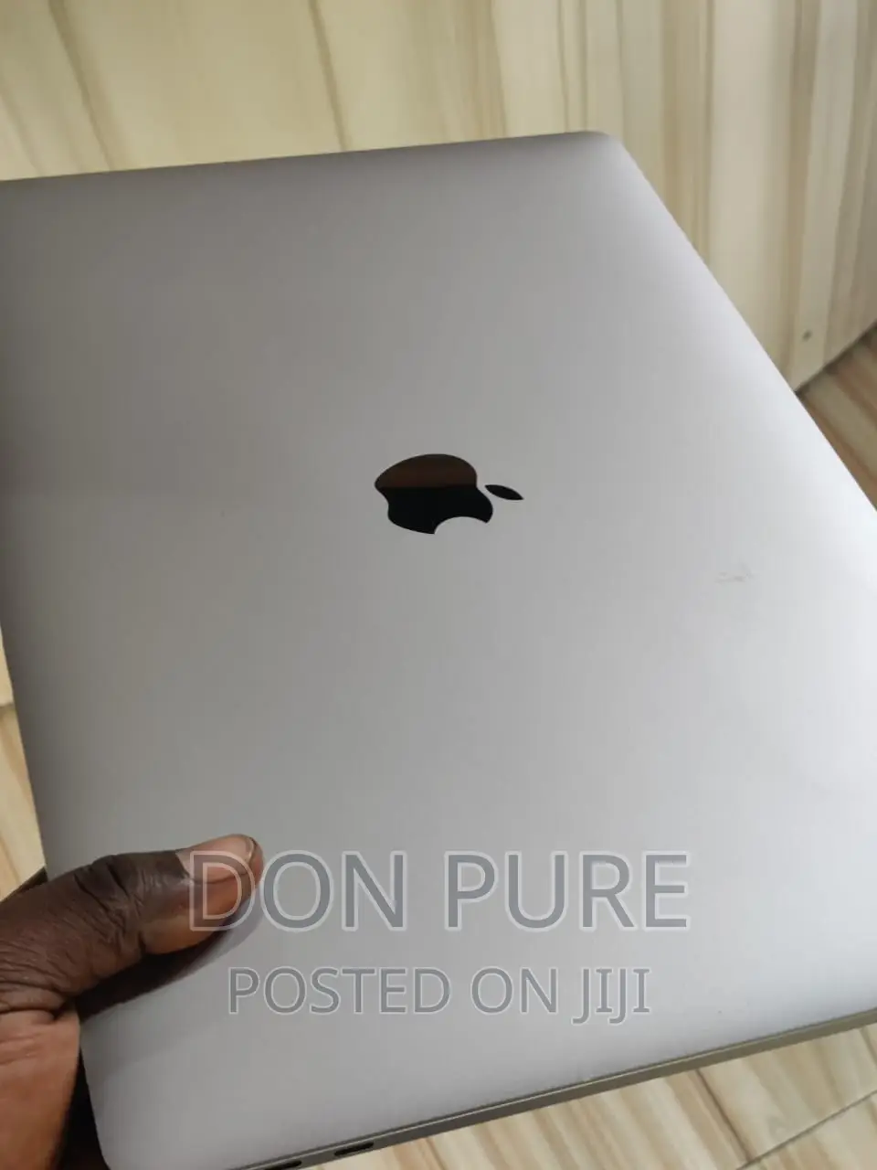 Apple Laptops and Desktops Repairs