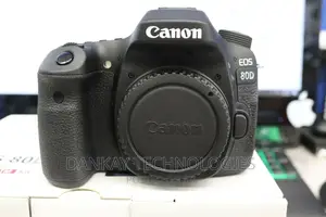Canon 80d Body With Battery And Charger