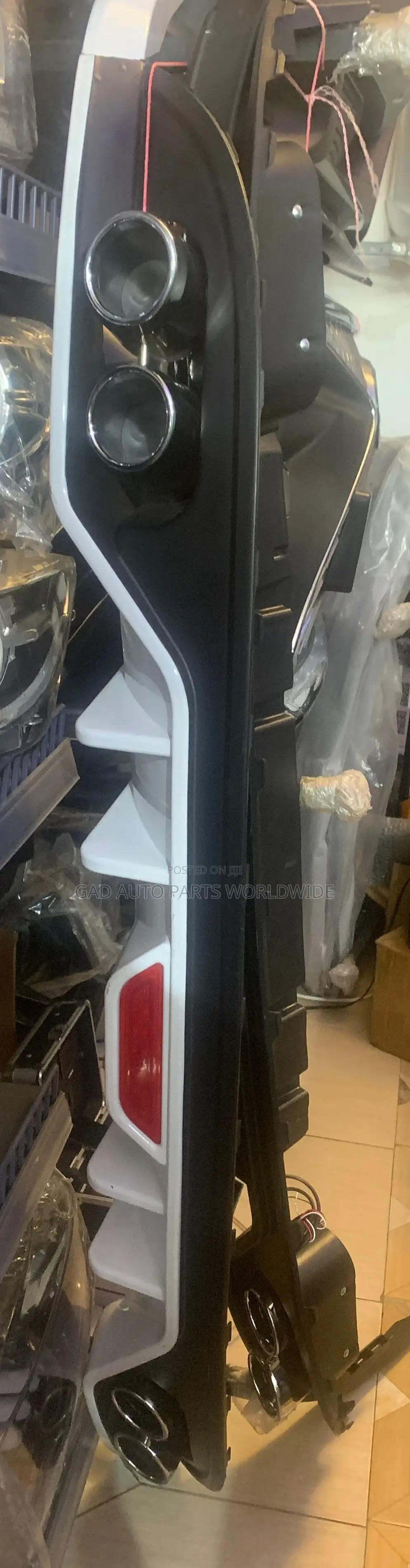 Hyundai Elantra Back Bumper Diffuser With Brake Lights