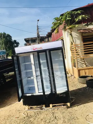 PVC-150 3 Glass Doors Pearl 950 Liters Display Fridge 
