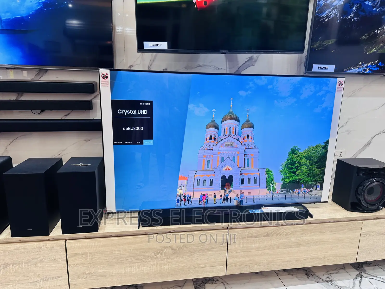 Stunning  UHD Smart Samsung 65”Cu8000 Tv 
