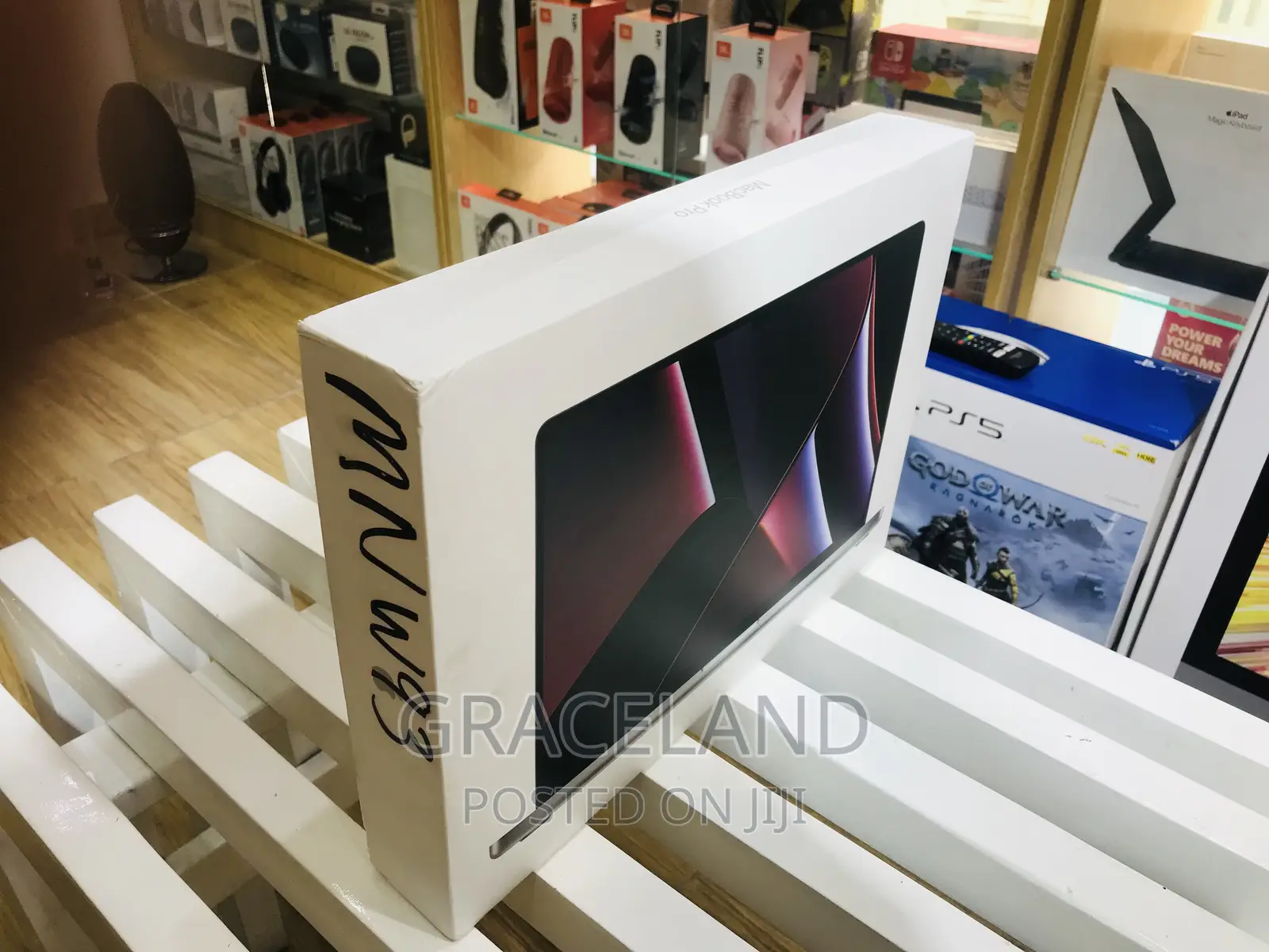 New Laptop Apple MacBook Pro 2023 M2 16-Inch 16GB Intel Core I7 SSD 1T