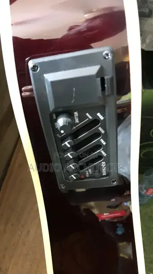 Acoustic Guitar Semi Givson