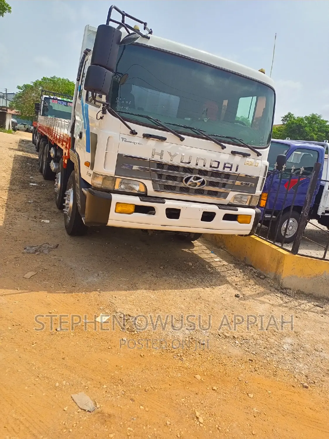Hyundai Gold 25 Ton 14 Tyres