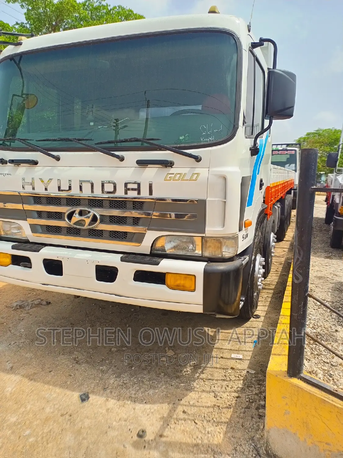 Hyundai Gold 25 Ton 14 Tyres