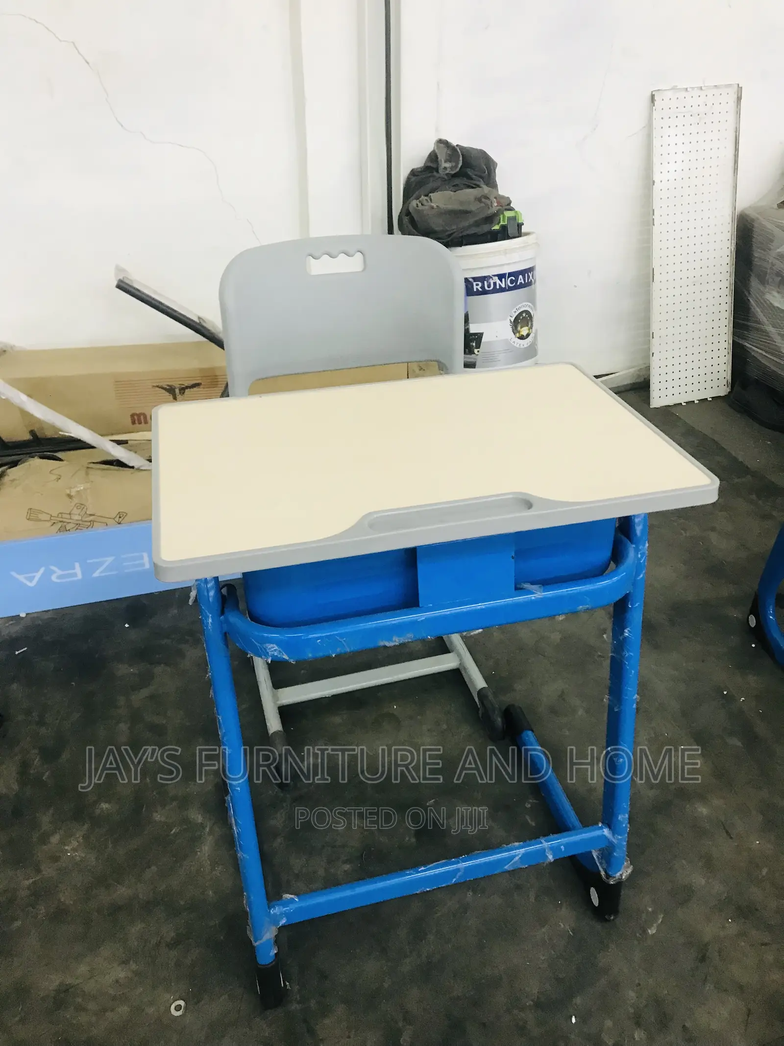 Learning Desk J01