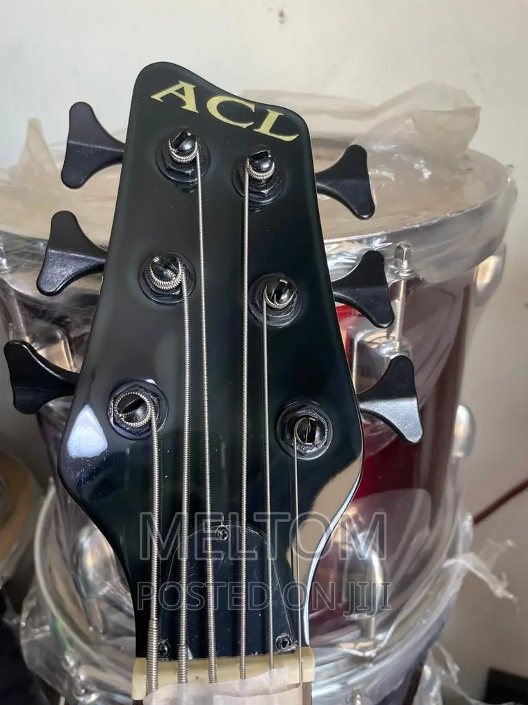 Acl Active Bass Guitar
