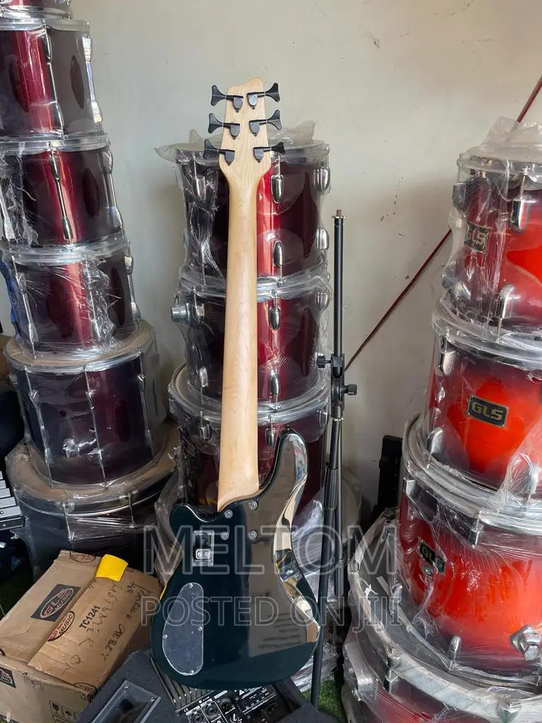 Acl Active Bass Guitar