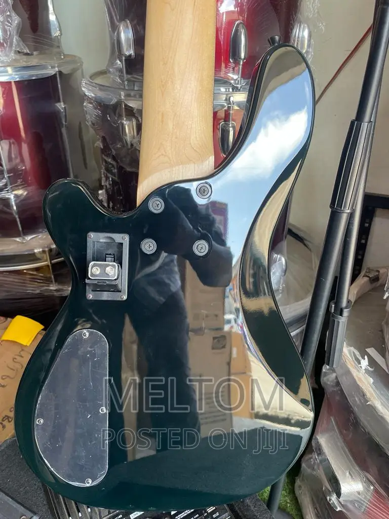 Acl Active Bass Guitar