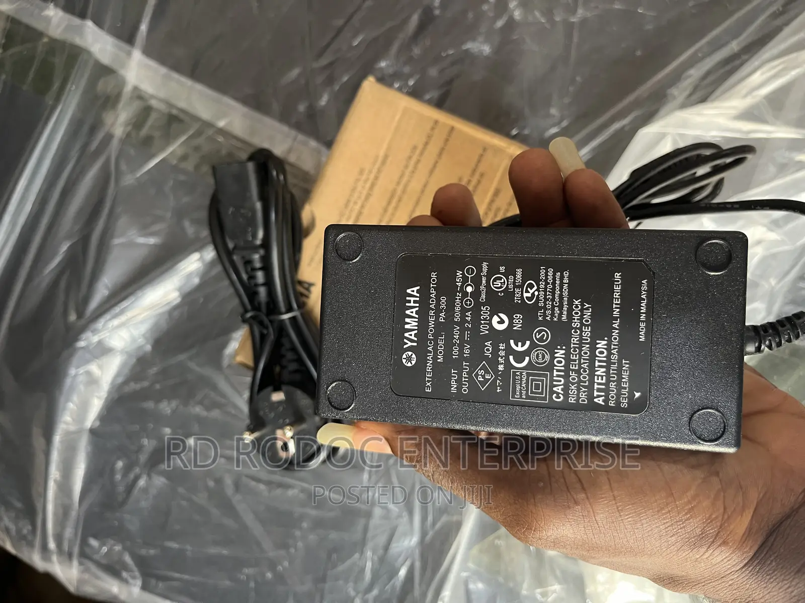 Pa 300 Yamaha Adapter