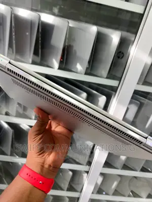 Laptop HP EliteBook X360 1030 8GB Intel SSHD+SSD 256GB