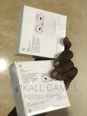 Airpods With Magsafe Changing Case