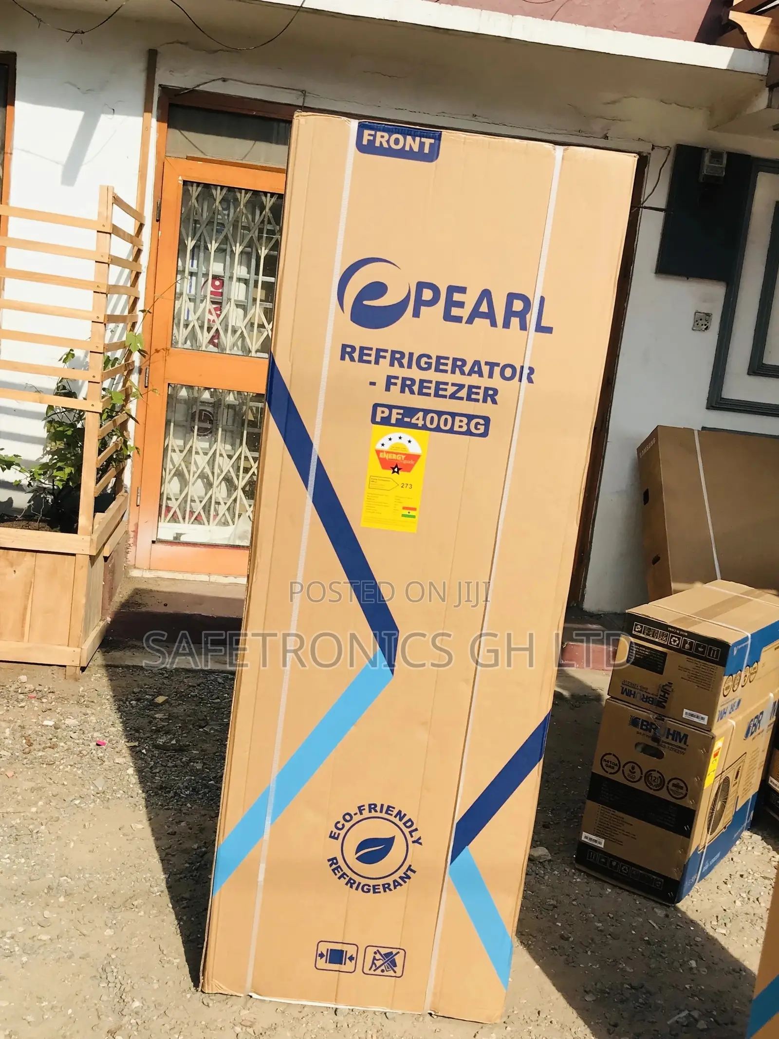 Bottomfreezer Glass Black Doubledoor PF-400GB Pearl 309L