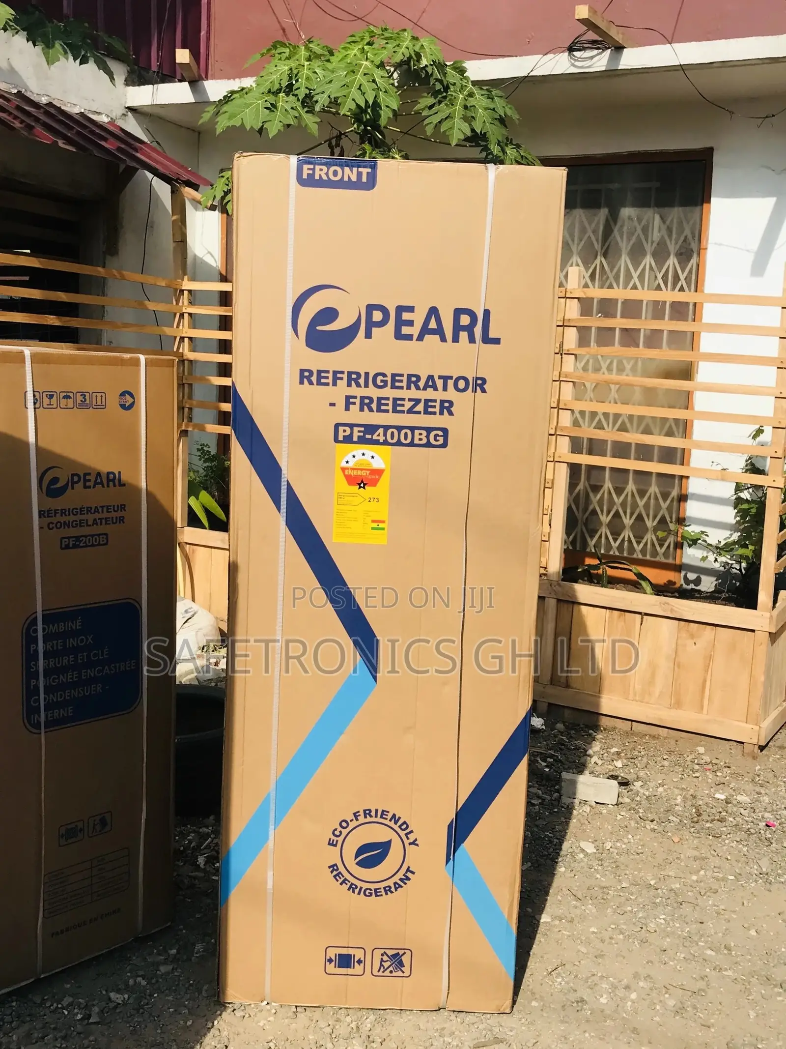 Bottomfreezer Pearl Glass Doubledoor 309L PF-400BG Black