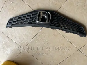 Honda Fit 2009-2013 Top Grille