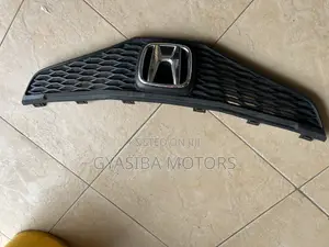 Honda Fit 2009-2013 Top Grille