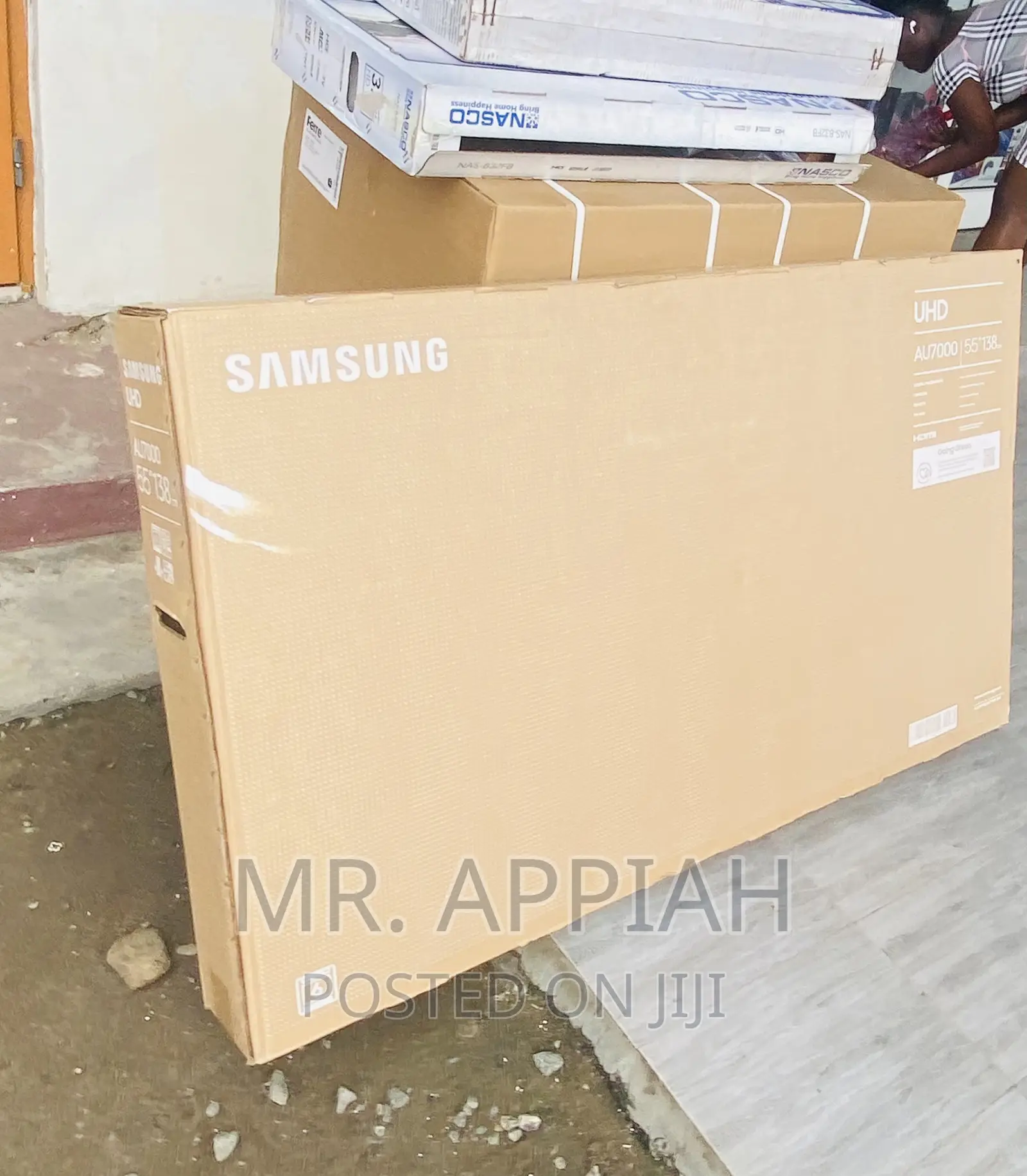 Classic Designed Samsung55au7000 55” Crystal Uhd Tvblack