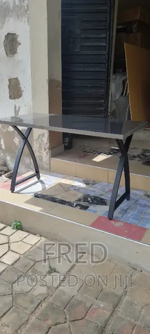 Dinning Tables, Restaurant Tables and Study Table for Sale