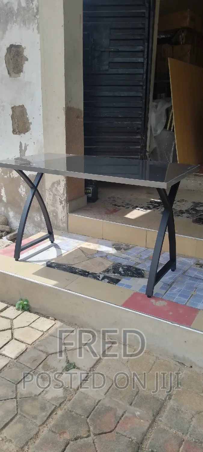 Dinning Tables, Restaurant Tables and Study Table for Sale
