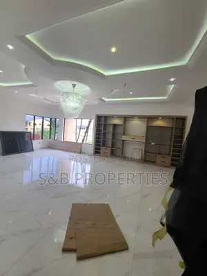 4bdrm Duplex in Ashomang Estate for sale