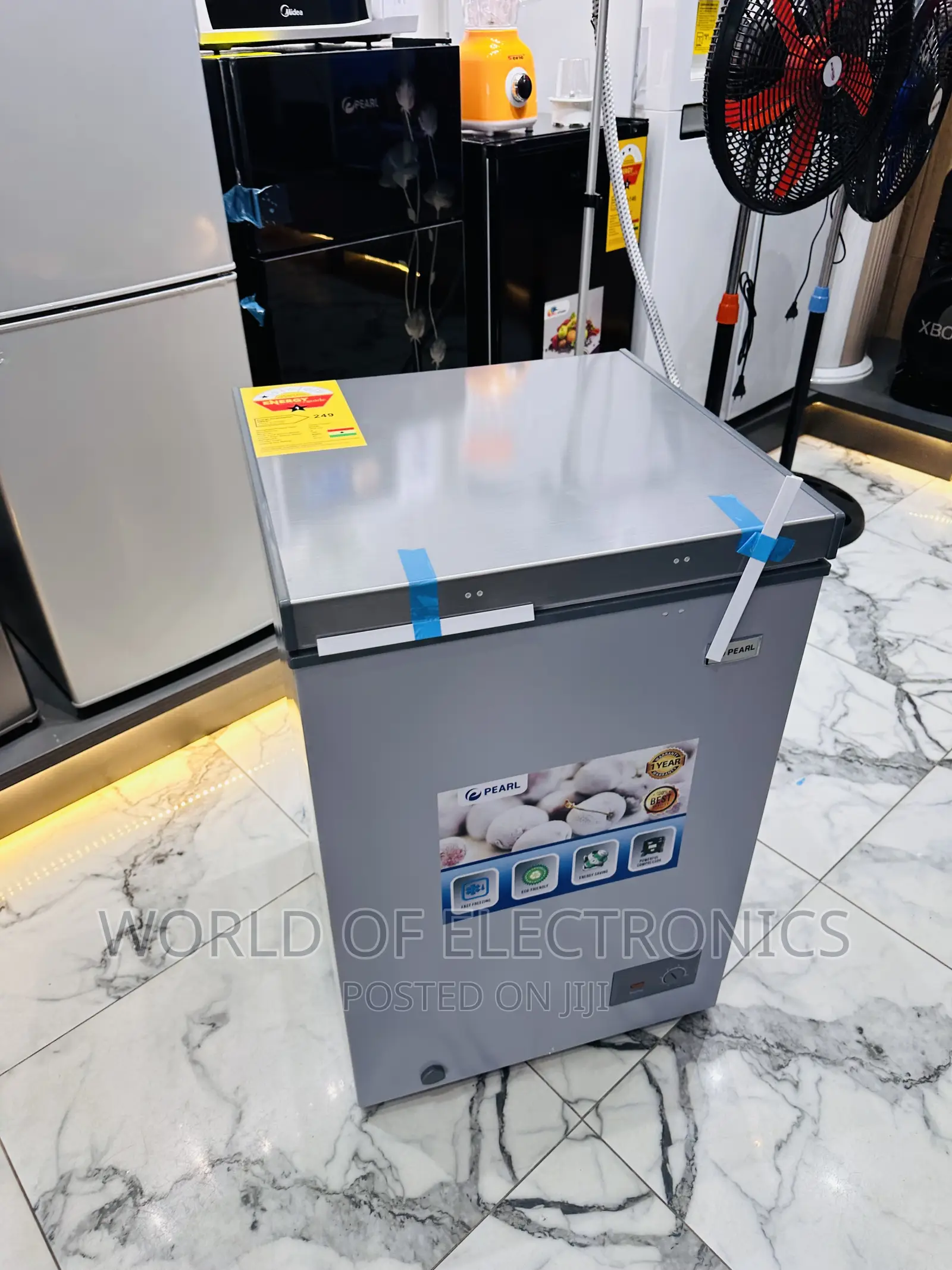 Pearl PCF-127 Chest Freezer Single Door