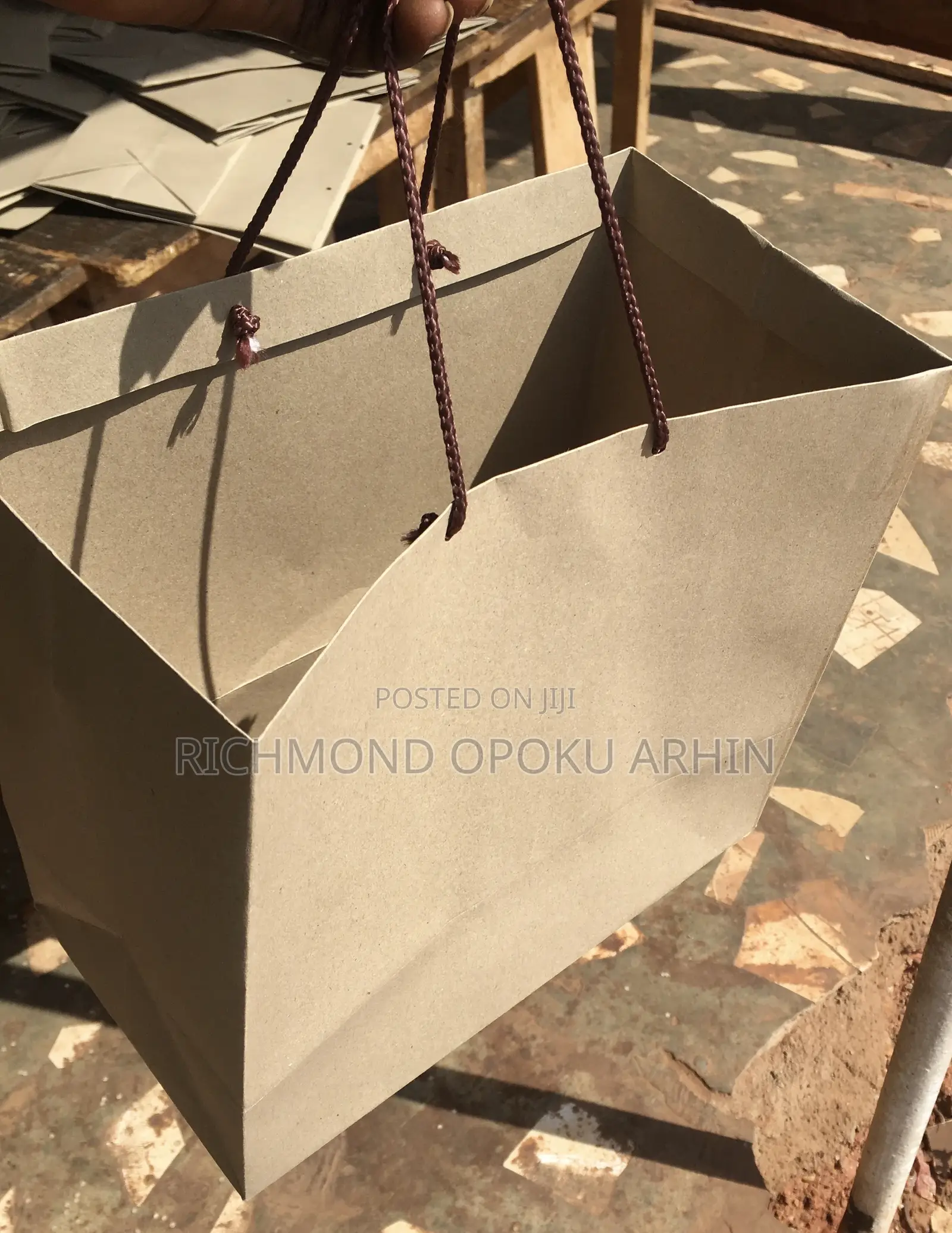 Plain Paper Bag With Handle (A4)