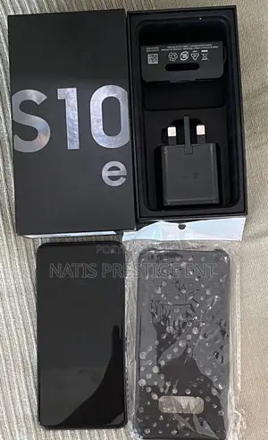 New Samsung Galaxy S10e 128 GB Black