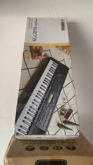 Yamaha PSR E473