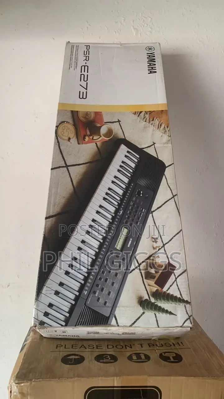 Yamaha PSR E473