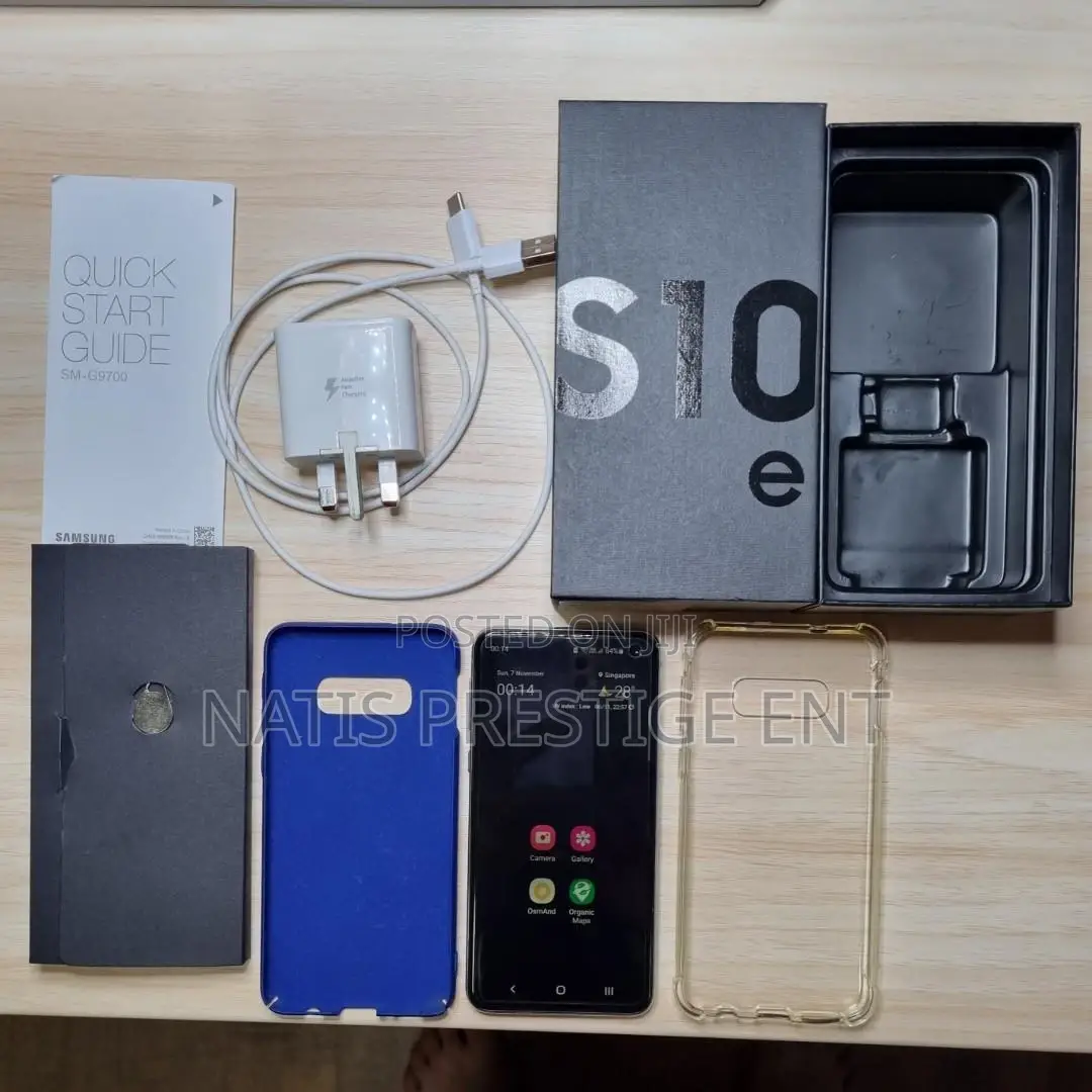 New Samsung Galaxy S10e 128 GB Black