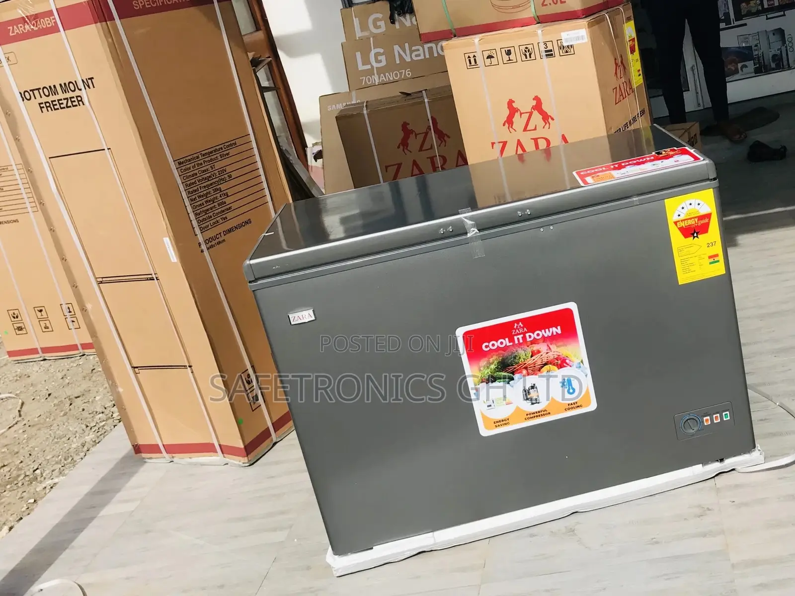 Chestfreezer Singledoor Zara-360 270L Electric Glass Lid 