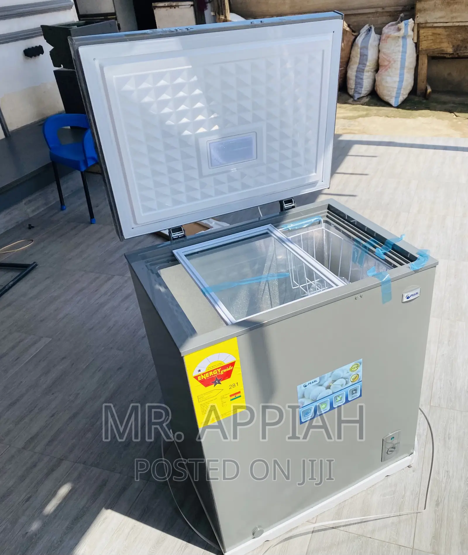 Shop Authentic Pearl PCF-240/200L Electric Chest Freezer.