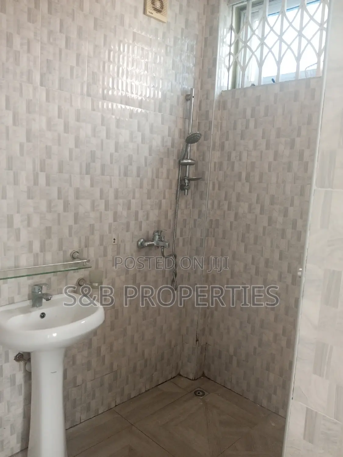 2bdrm Apartment in Ashomang Estate for rent