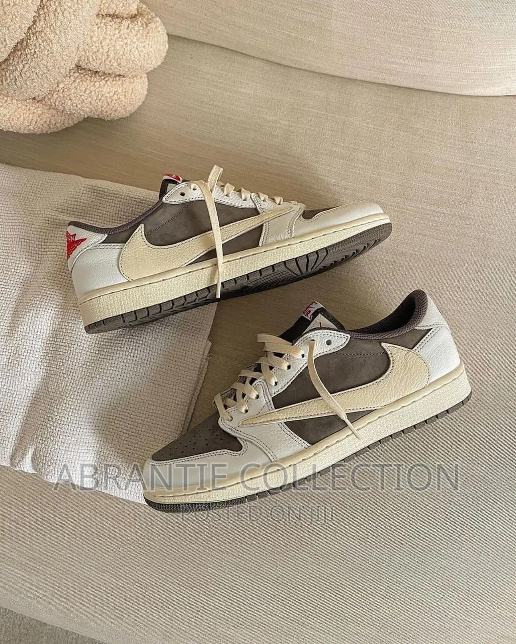 Air Jordan Retro 1 X Travis Scott Reverse Mocha