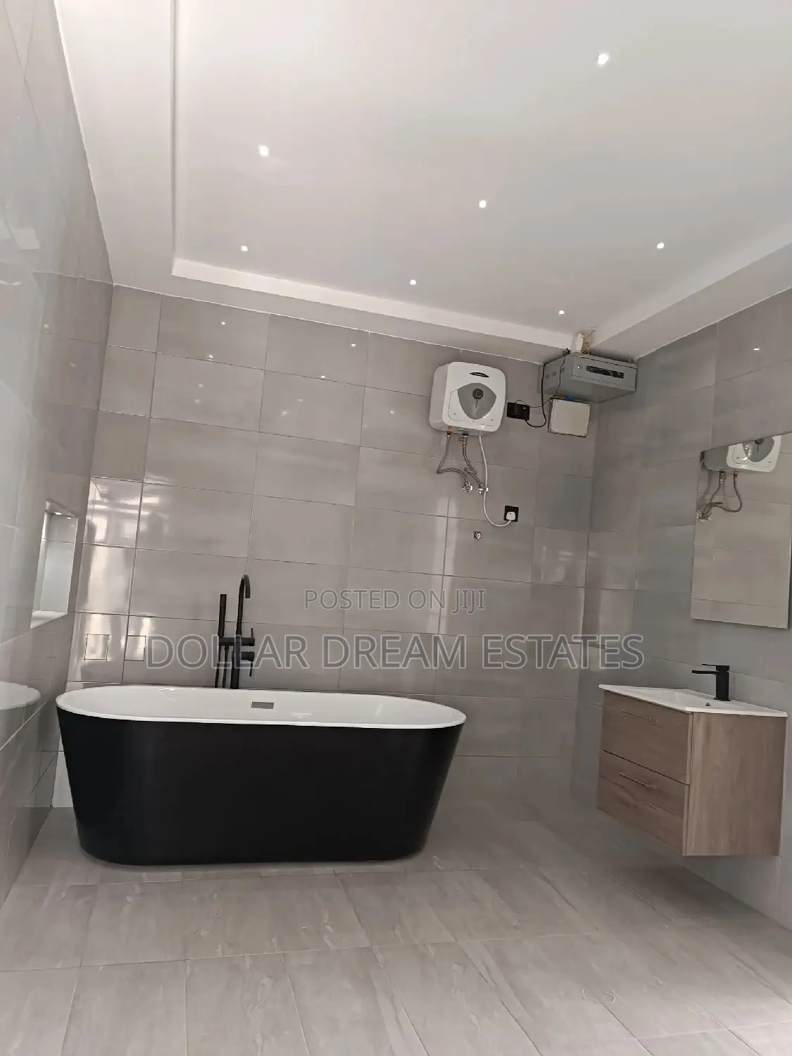 4bdrm House in East Legon for sale
