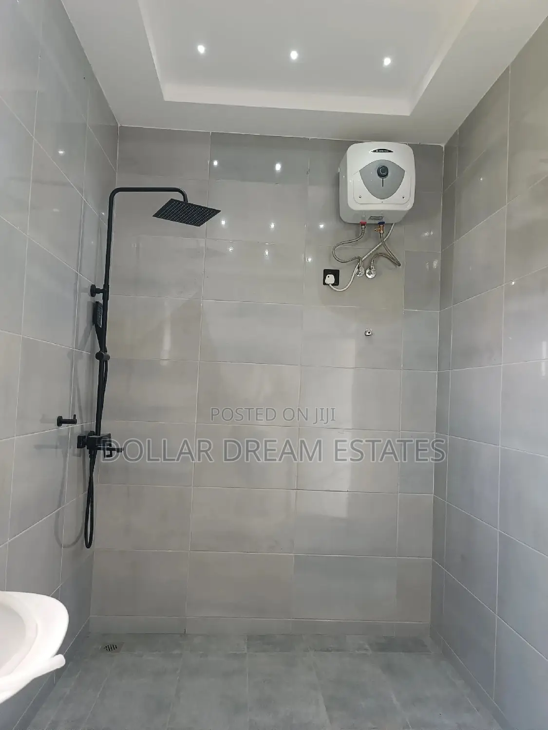 4bdrm House in East Legon for sale
