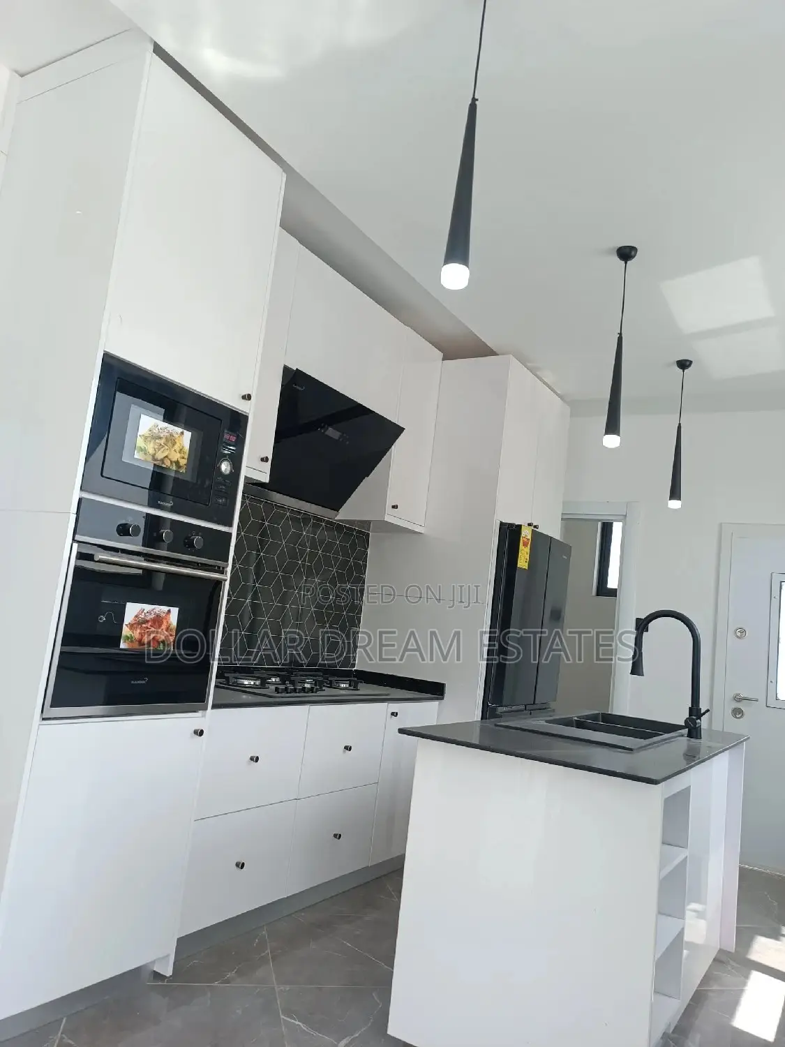4bdrm House in East Legon for sale