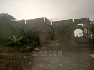 4bdrm House in Kwabenya Behind Bank for sale