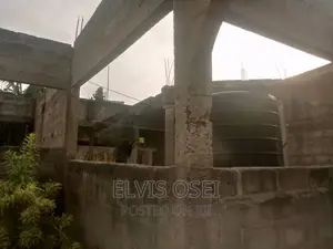 4bdrm House in Kwabenya Behind Bank for sale