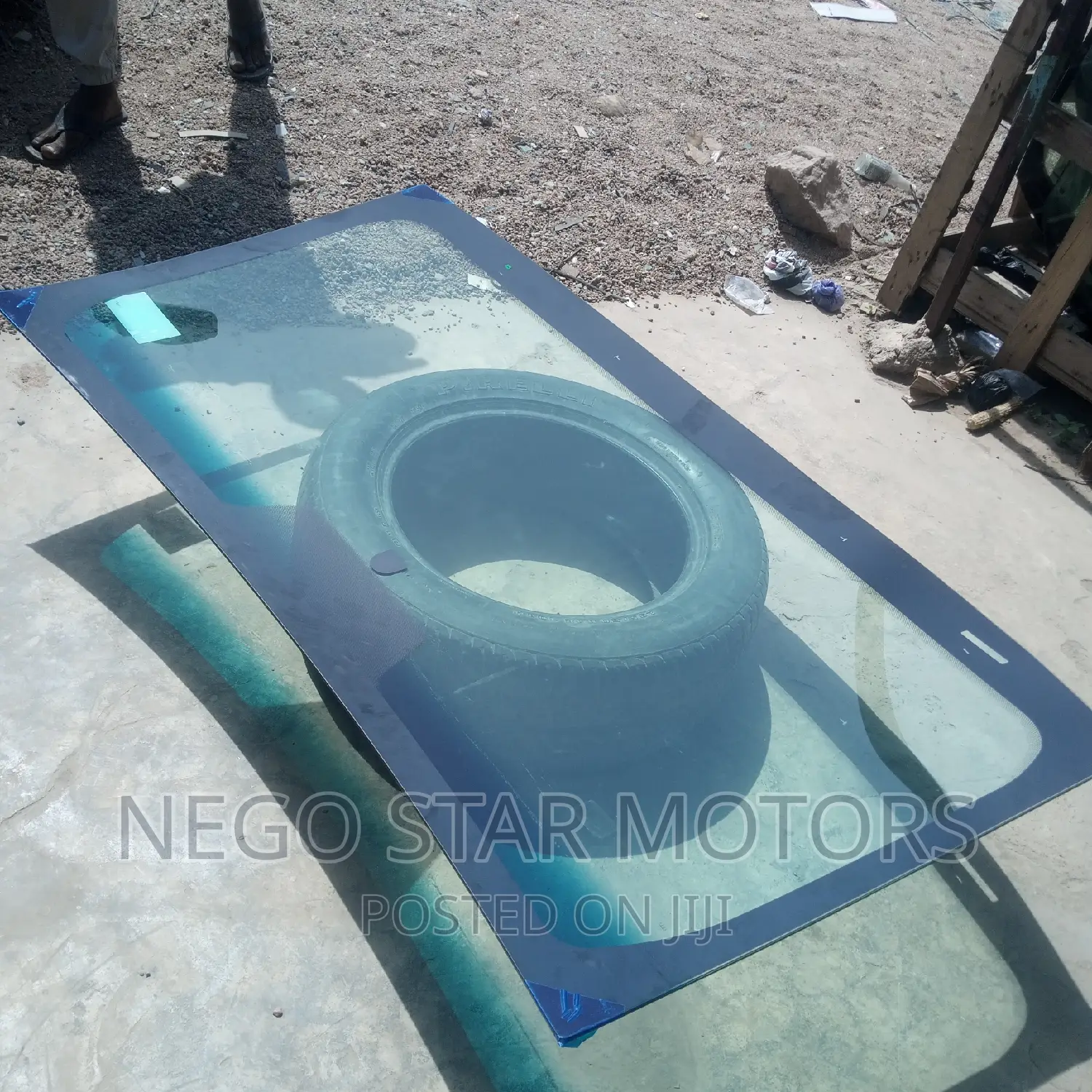 Dodge Journey 2009 Front Windscreen