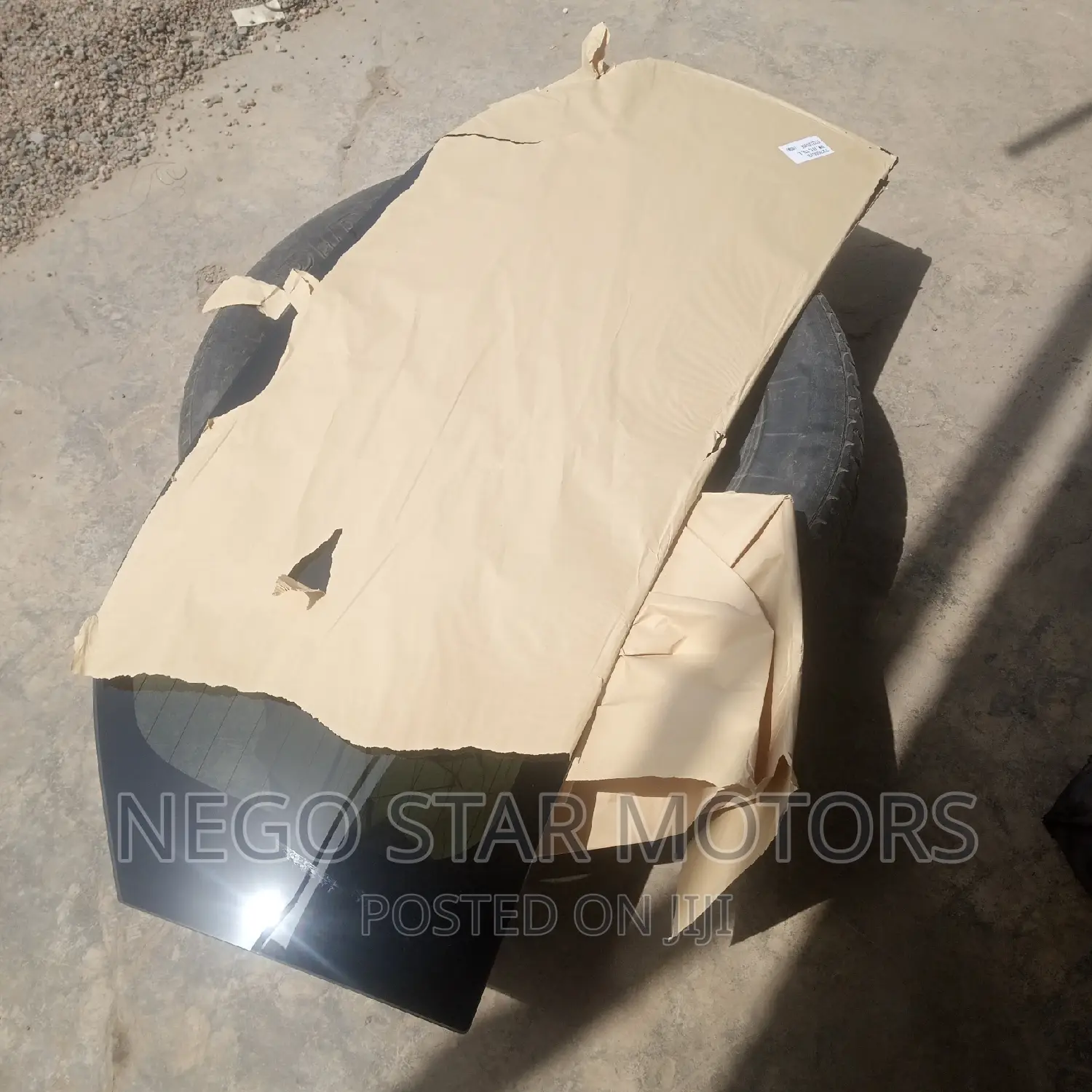 Renault Duster 2010 Back Glass