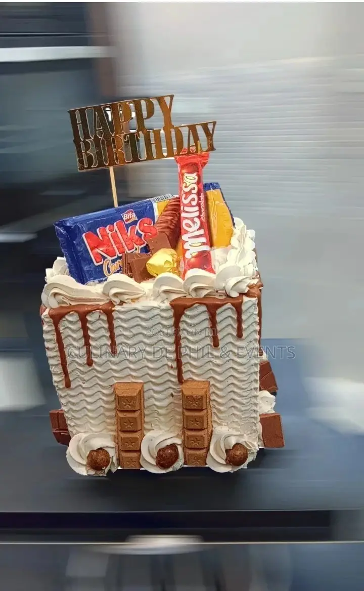 Vanilla and Chocolate Cake