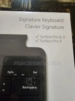 Microsoft Surface Pro Signature Keyboard - Black