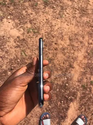 Apple iPhone 11 64 GB Black