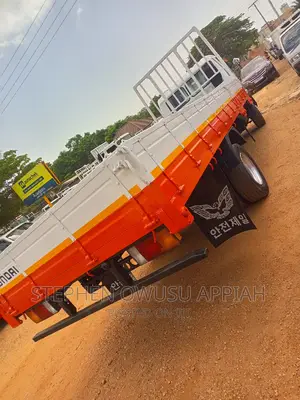 Kia Rhino 2