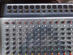 Yamaha Ya1202usb 12channels Powered Amplified Mixer