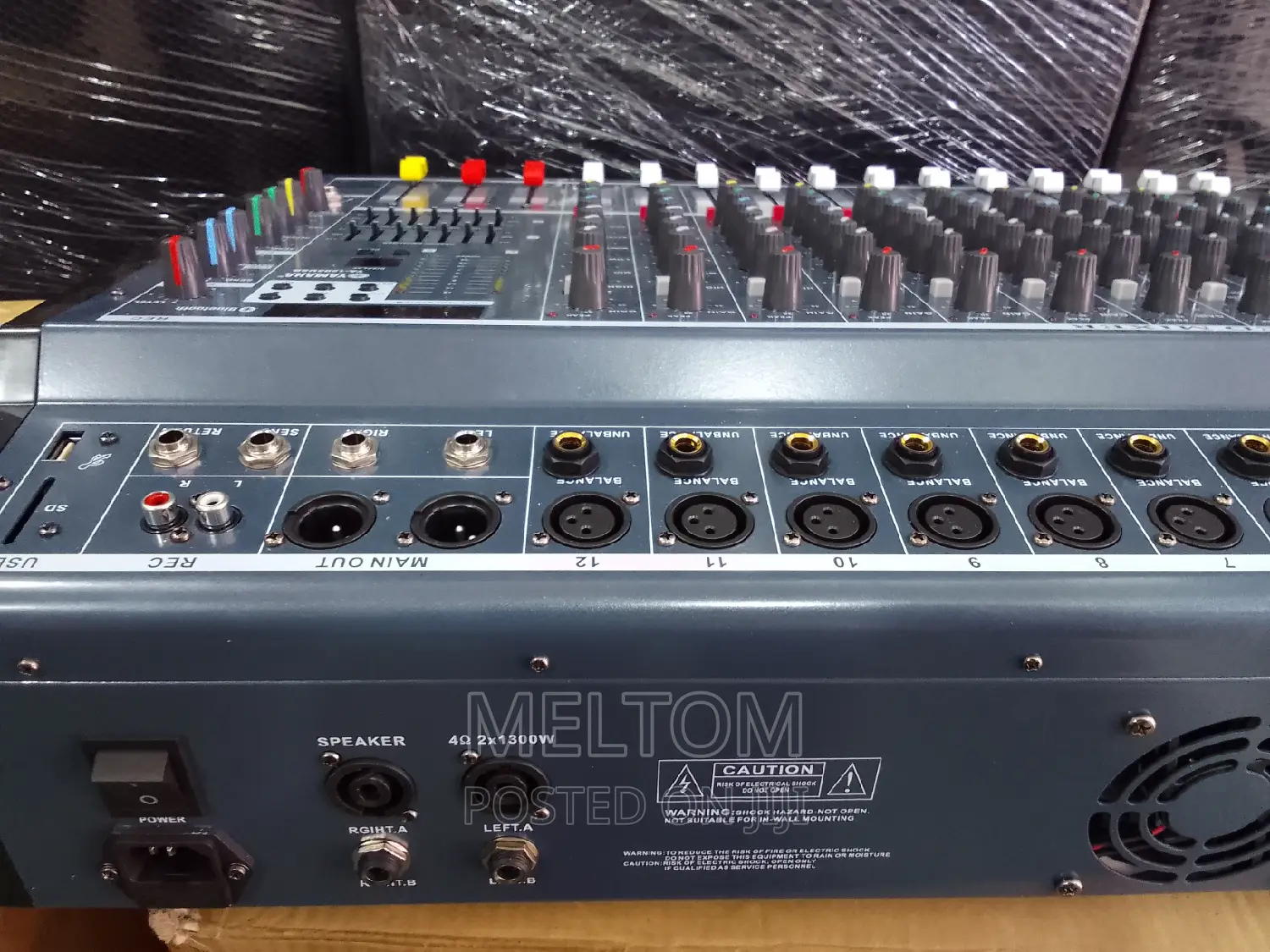 Yamaha Ya1202usb 12channels Powered Amplified Mixer