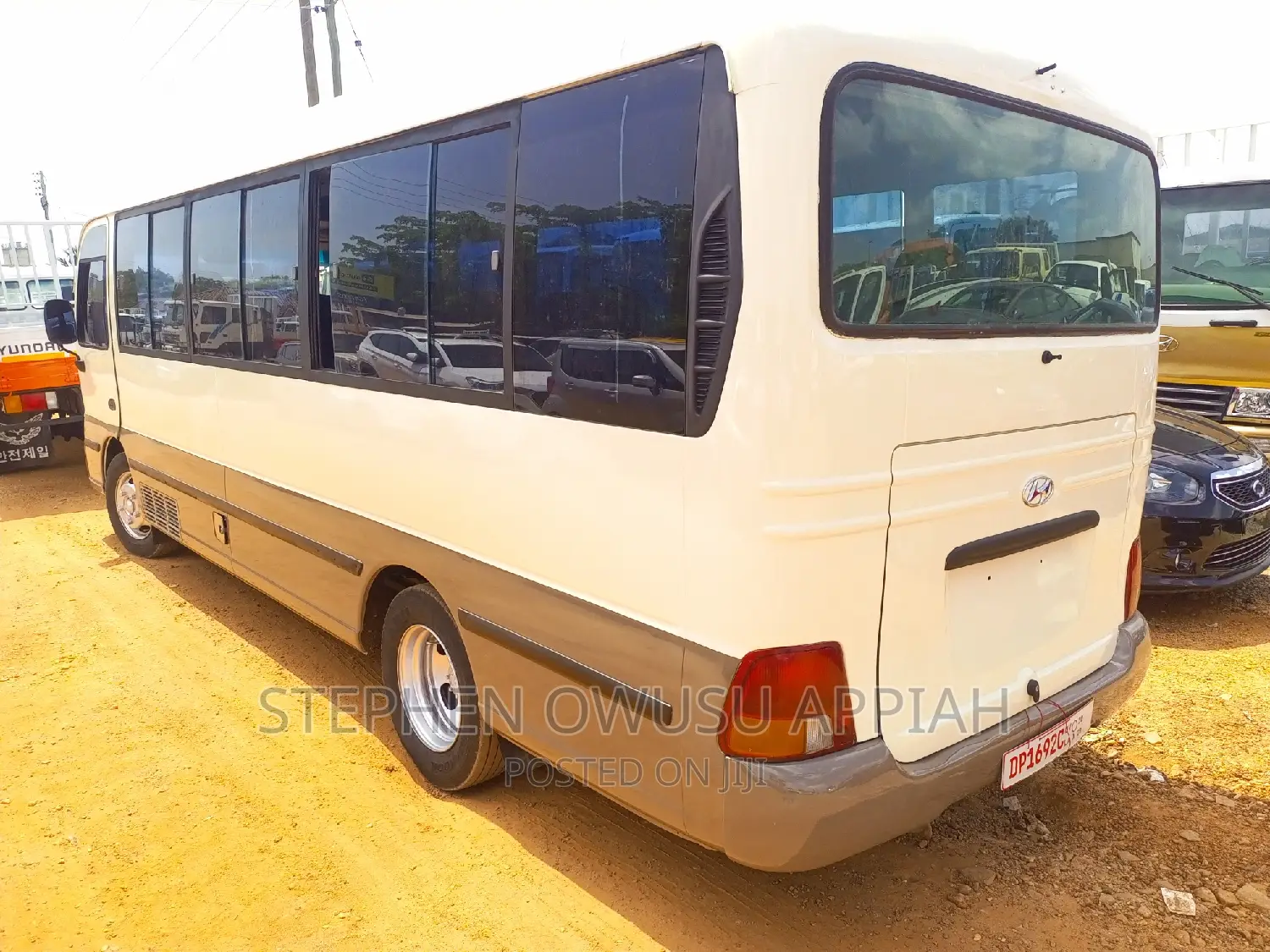 Hyundai County 2012 Brown